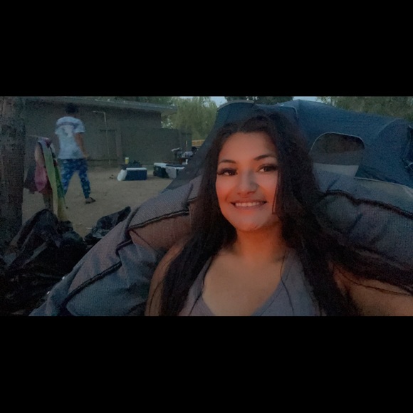 Meet your Posher, Nadia - Picture 1 of 1